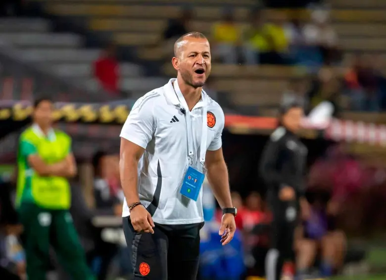 Angelo Marsiglia, técnico de la selección femenina de Colombia, es convocado por la FIFA para integrar programa de mentores