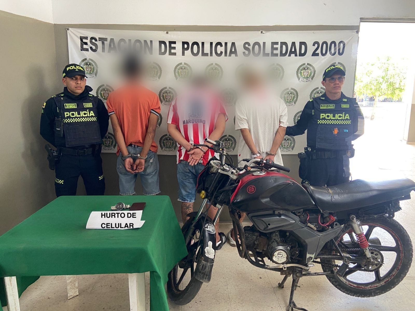 Tres presuntos delincuentes fueron capturados en flagrancia