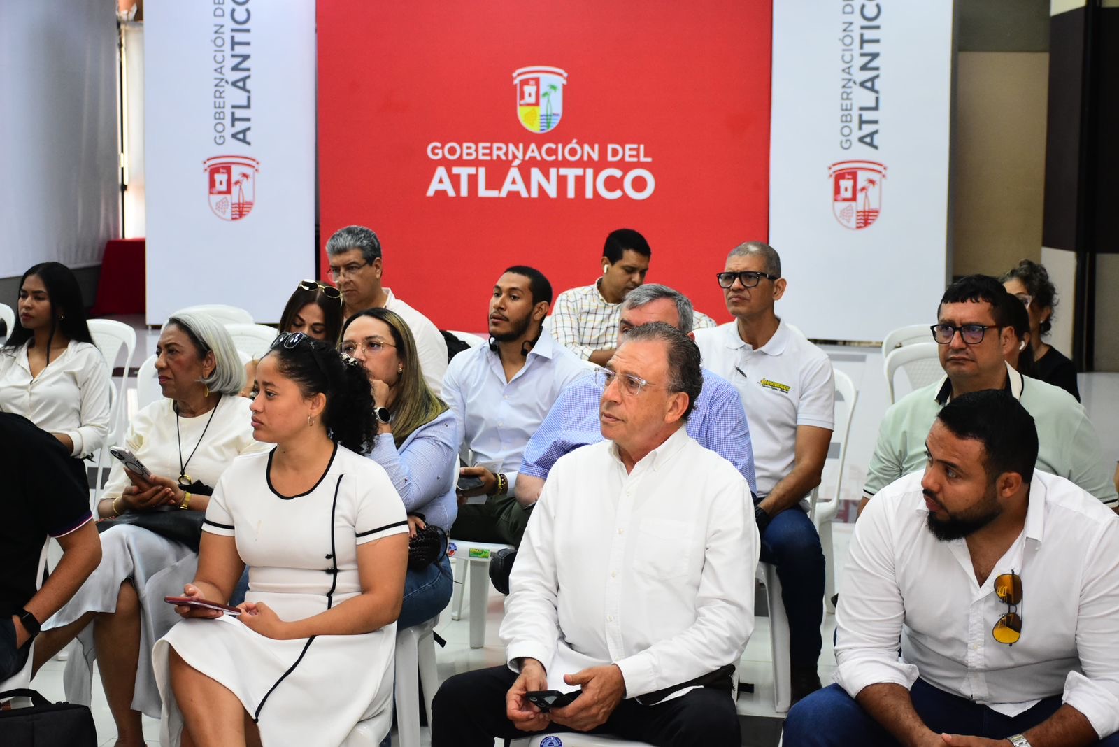 Gobierno nacional y Gobernación del Atlántico impulsan la reactivación del sector férreo