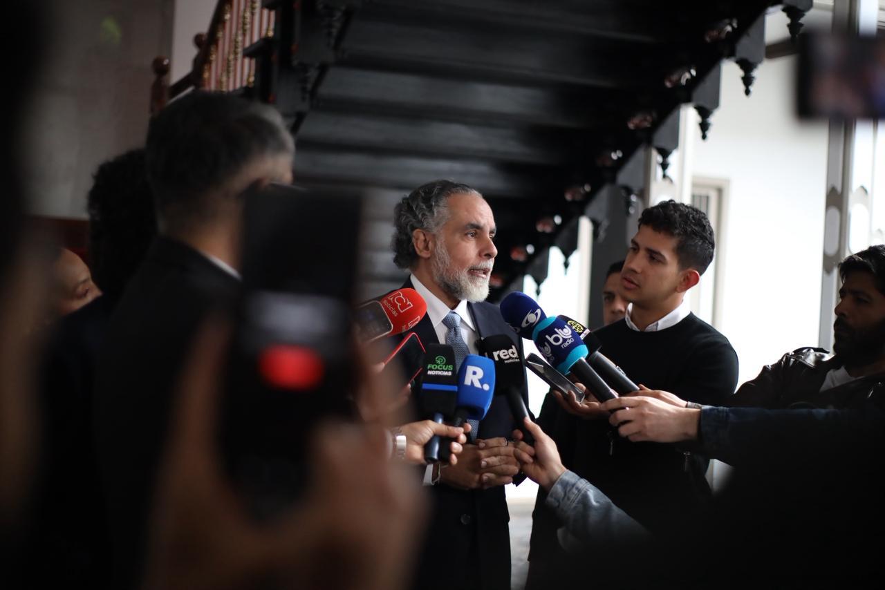 Ministro del Interior critica decisión de la Corte Constitucional sobre impuestos a altos patrimonios