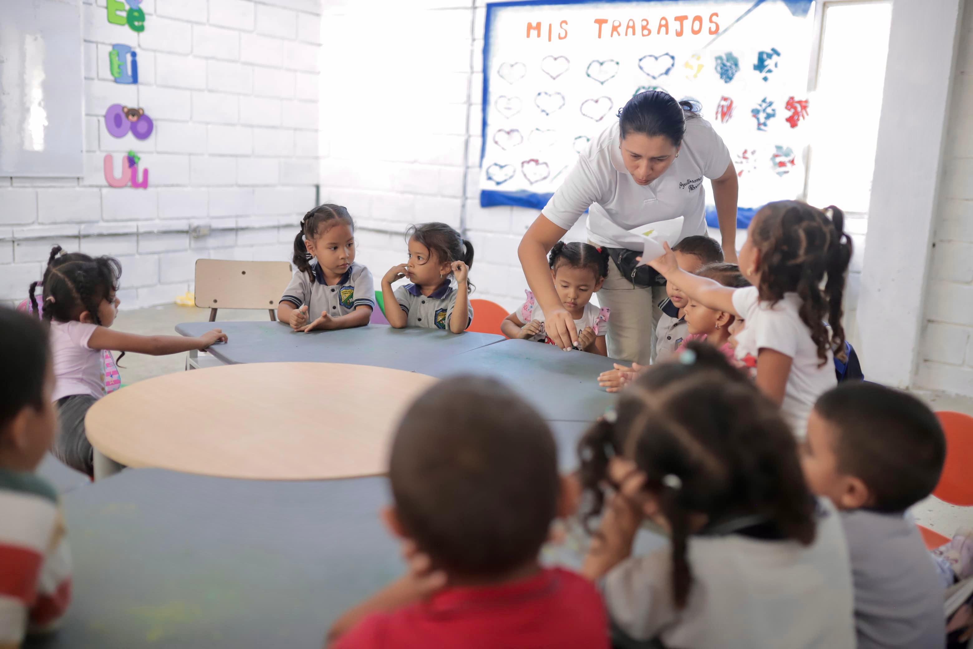 Más de 200 docentes del Atlántico logran ascenso y reubicación salarial