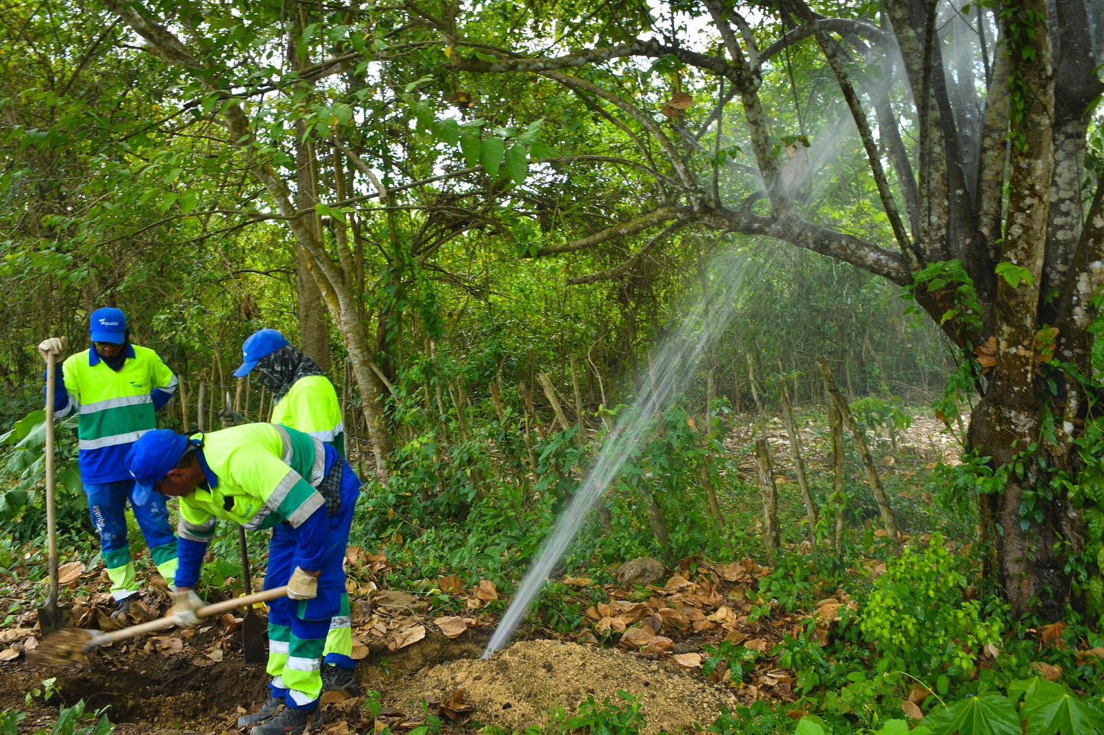 Guerra contra el «robo de agua» en el Atlántico: Un millón de litros recuperados en ofensiva contra conexiones ilegales