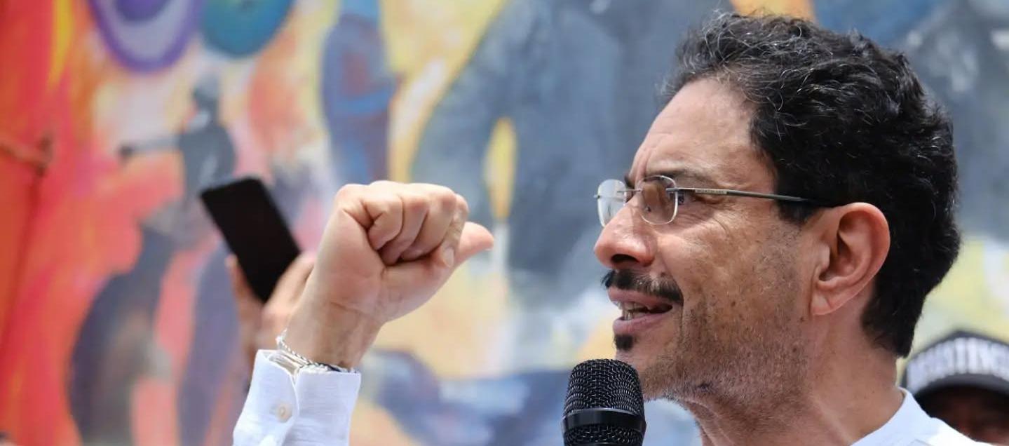 Iván Cepeda anuncia en Barranquilla su primer acto de “desobediencia civil” contra el gobierno de De La Espriella