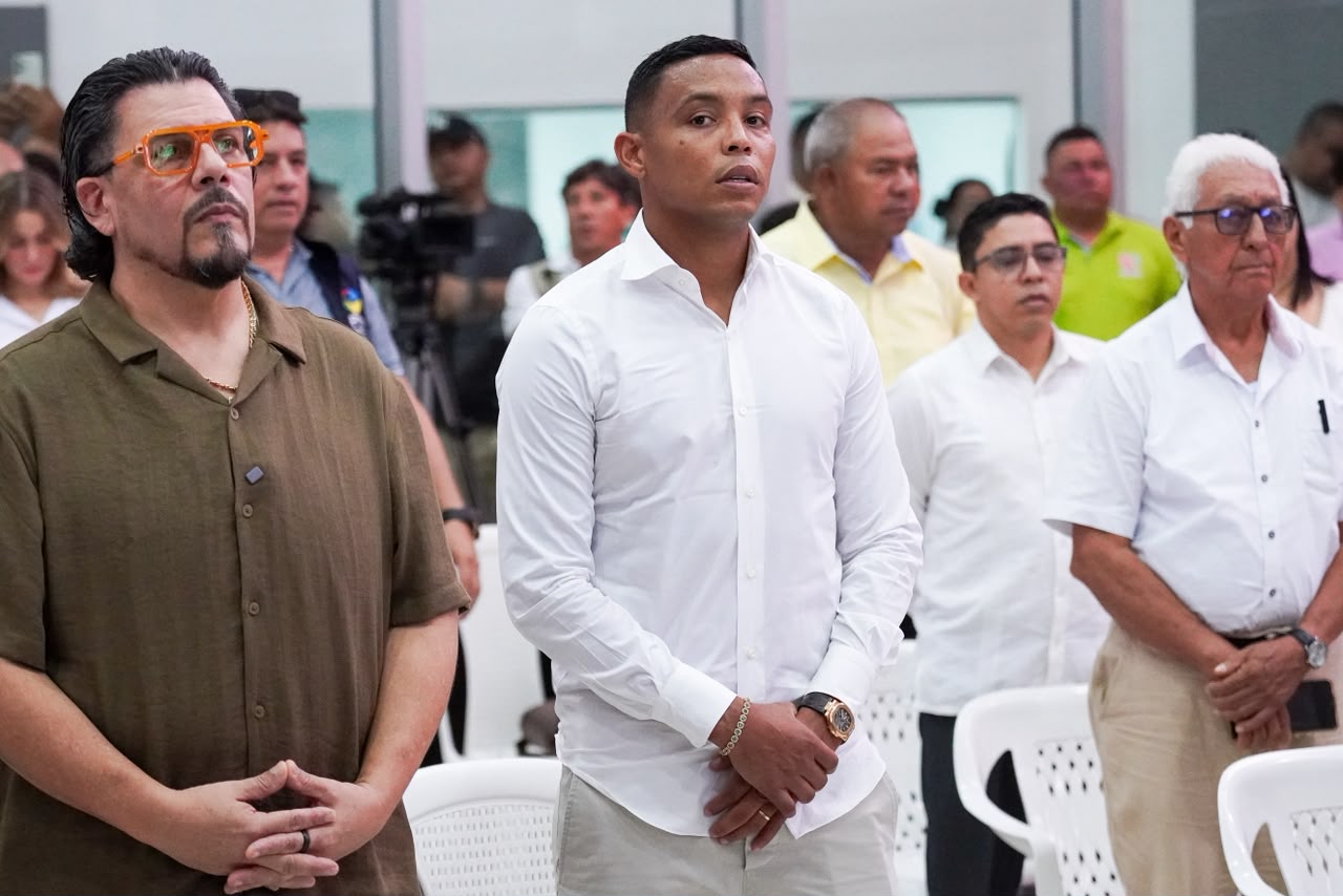 Luis Muriel recibió la Orden de Barlovento