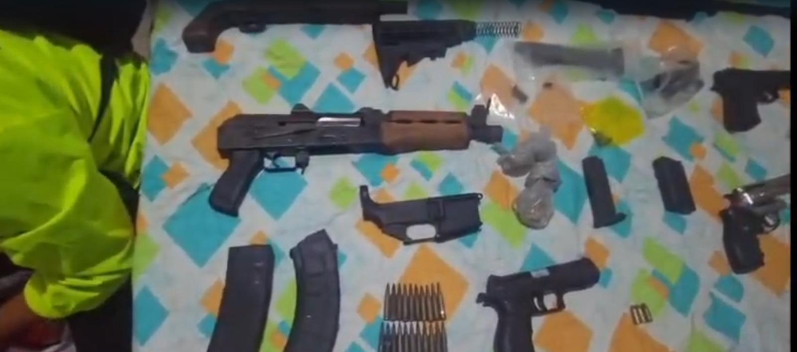 Arsenal de guerra incautado en Malambo pertenecería a ‘Los Costeños’, según la Policía