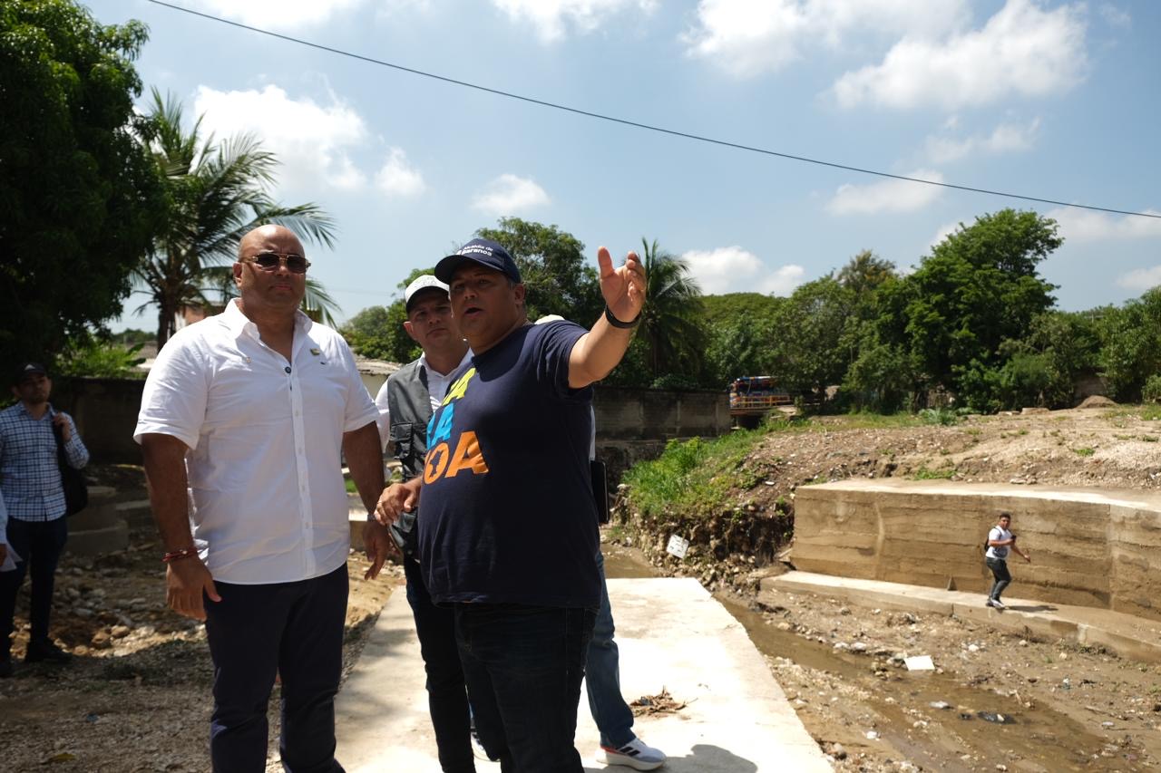 Baranoa avanza en obras para reducir riesgo de inundaciones por el arroyo Cien Pesos