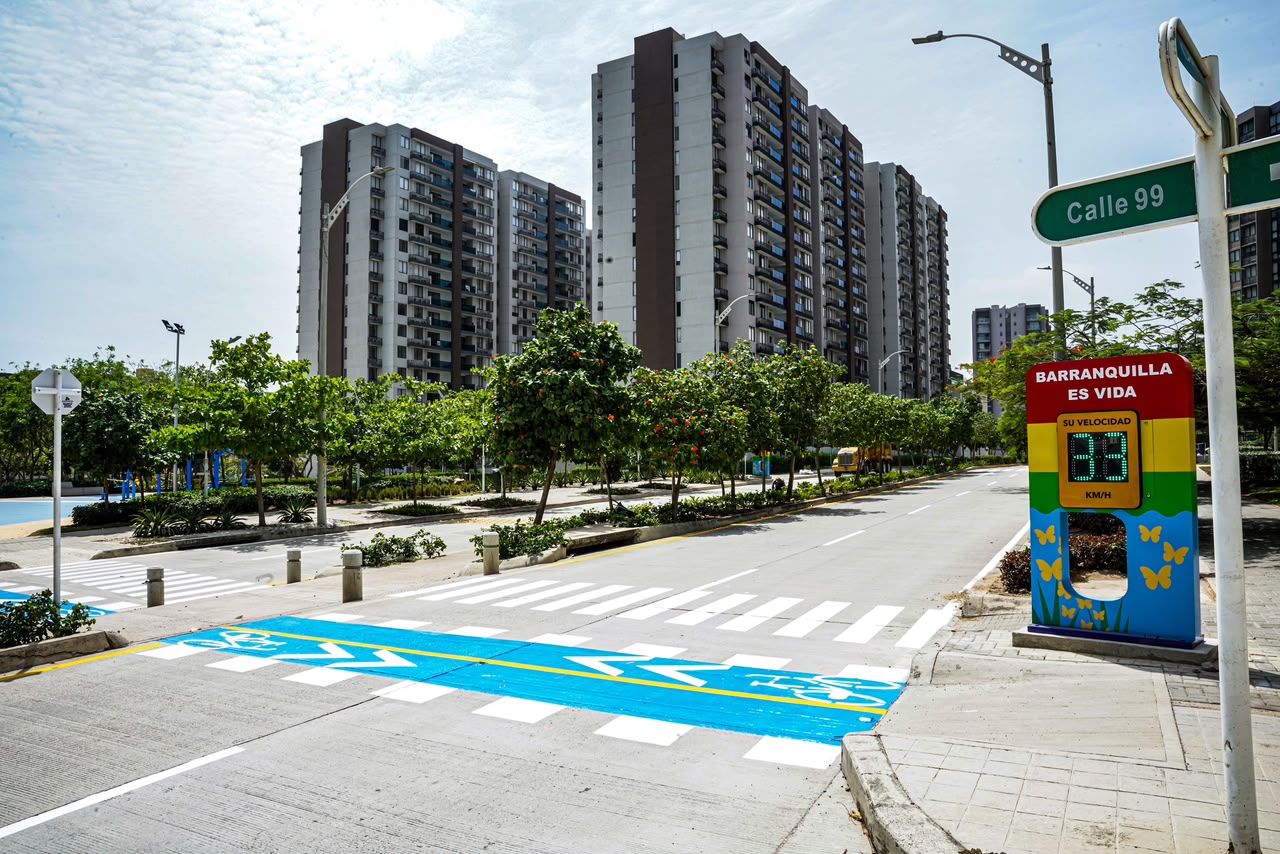 Barranquilla pondrá en funcionamiento radares pedagógicos para reforzar la seguridad vial en la carrera 65A