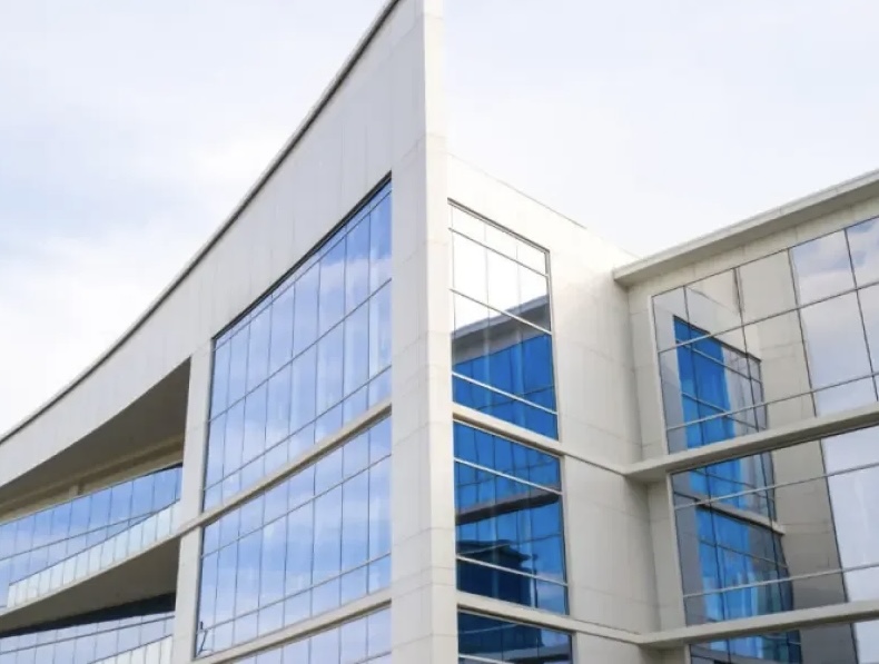 Tecnoglass culmina el traslado de su casa matriz a Florida y reporta ingresos récord por US$295,3 millones