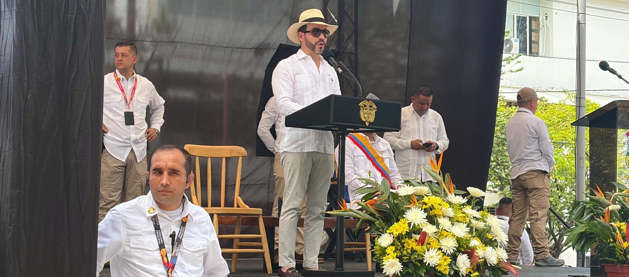 Presidente De La Espriella cuestiona cesión de lote público en Puerto Colombia y anuncia lucha contra el robo de tierras
