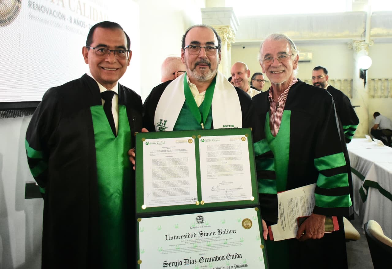 Sergio Díaz-Granados recibe Doctorado Honoris Causa de Unisimón