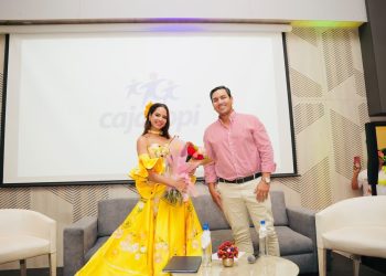 Salwa Maloof recibió homenaje de Cajacopi por su representación del Carnaval de Barranquilla