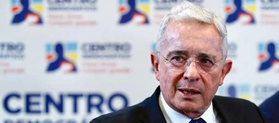 “Acudo a decir que no he sido asesino”: Uribe antes de declarar ante la Fiscalía