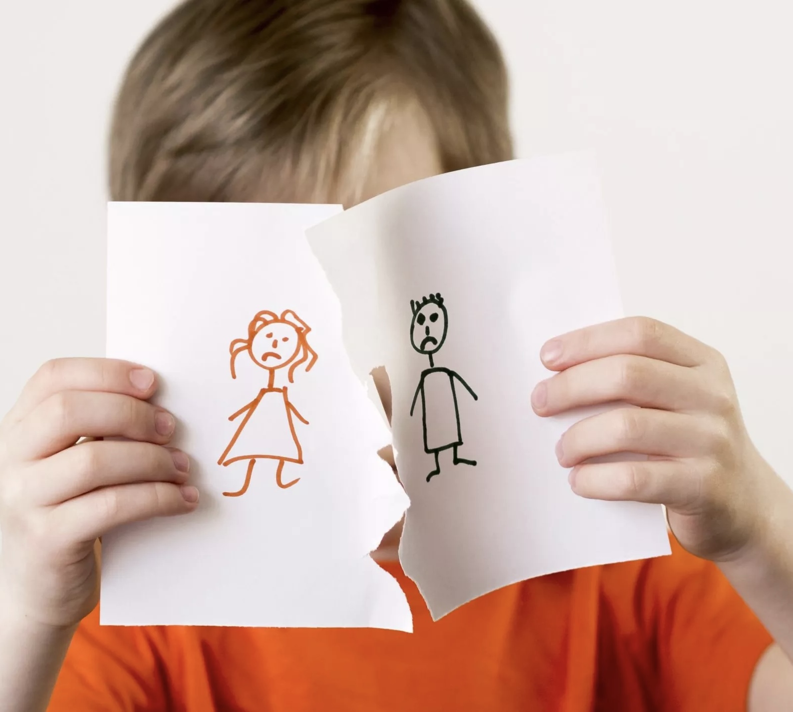 Psicóloga recomienda acompañamiento profesional ante dudas de identidad de género en niños