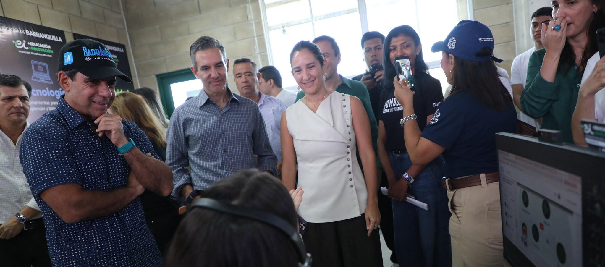 Alcalde Char presentó programa de educación e innovación a David Vélez