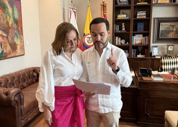 De La Espriella pide reversar aumento de la gasolina para octubre
