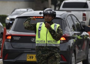 Ejército despliega más de 700 soldados para reforzar la seguridad vial durante la semana de receso